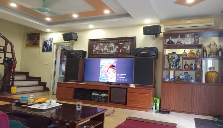 Siêu Phẩm View Hồ Linh Đàm, Phố Hoàng Liệt 78m x 4T. Giá 6.7 tỷ.
