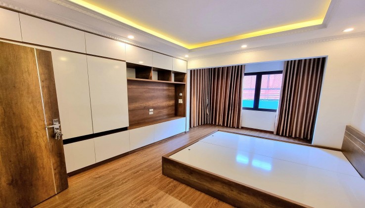 Yên Lãng 50Mx 4 tầng, giá nhỉnh 12.5 tỷ Đống Đa.
MỘT MẶT NGÕ - MỘT MẶT NGÁCH - KINH DOANH - NGÕ THÔNG