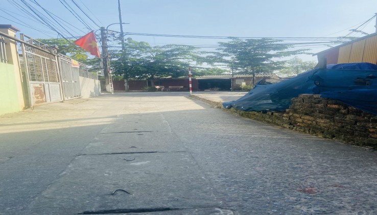 Bán nhà 2 tầng 70m2 có gara ô tô thôn Tằng My xã Nam Hồng ngõ nông thông - chỉ nhỉnh 3 tỷ.