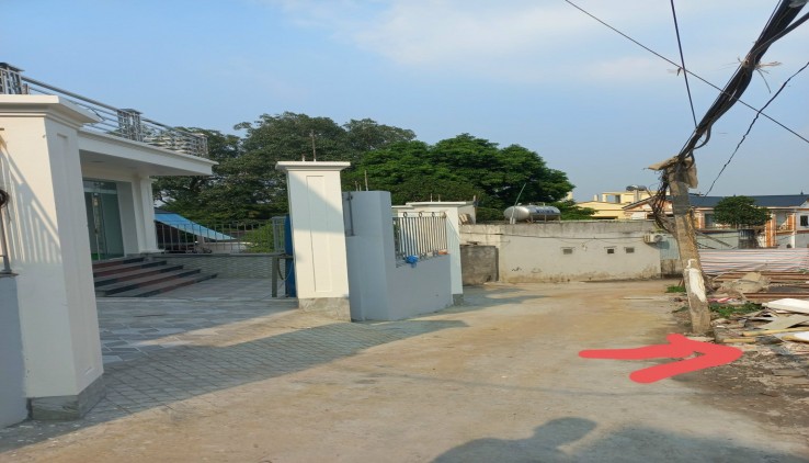 Cc gửi bán lô 42m2, mt=mh=5m, nhỉnh 1.x tỷ (x nhỏ xíu), Ninh Sơn, tt Chúc Sơn,