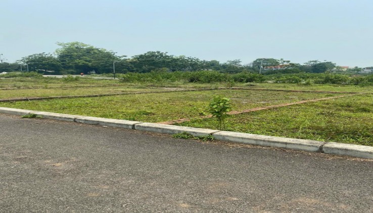Cc gửi bán lô đất 54m2, full thổ cư, mặt đường kinh doanh tại Ngọc Hòa - Chương Mỹ, HN.