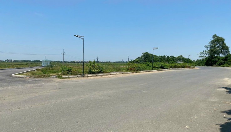 Cc gửi bán lô đất 54m2, full thổ cư, mặt đường kinh doanh tại Ngọc Hòa - Chương Mỹ, HN.
