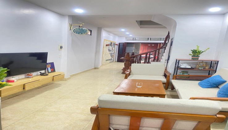 CỰC HIẾM !!! ĐỐNG ĐA
TÔN ĐỨC THẮNG  - BÁN NHÀ - 55M - MẶTTIỀN KHỦNG -6M - TRUNG TÂM QUẬN ĐỐNG ĐA - LÔ GÓC 2 THOÁNG - 15M RA ÔTÔTRÁNH -4NGỦ - CÔNG