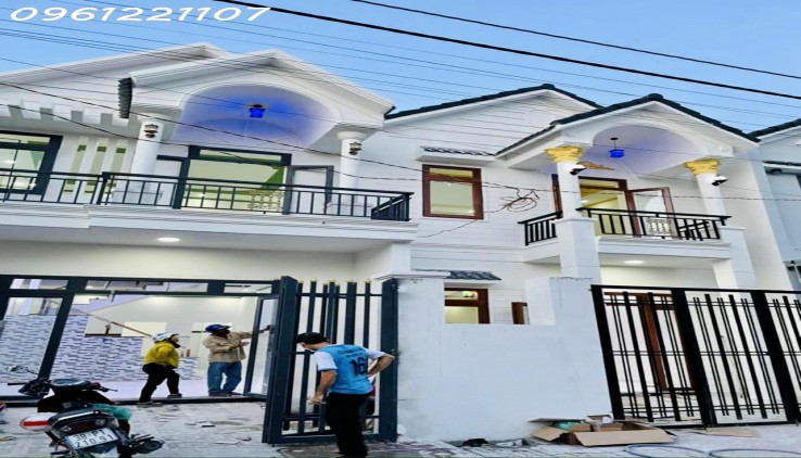 cần tiền Bán nhà tân bình 2 tầng sổ riêng thổ cư