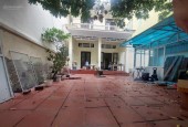 Mảnh đất vàng Tây Hồ,  phố Đặng Thai Mai 142m2 mặt tiền 9,3m, ô tô đỗ cửa vào nhà, tương lai mặt phố