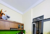 Bán nhà ở PHÚ NHUẬN, HẺM Ô.TÔ, 40 M2, Hoàng Văn Thụ 6.9 tỏi