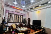 Bán nhà Trần Cung 50m2- 5 tầng, mặt tiền 4.5m, giá 9 tỷ còn thương lượng.