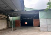 Cho thuê kho xưởng Bỉnh Dương giá rẻ.Tổng diện tích: 1100m2
Diện tích kho: 500m2.Chỉ 15Triệu/Tháng, cọc 2 tháng