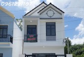 chủ cần tiền bán đất có nhà chỉ cần 300tr dọn vào ở