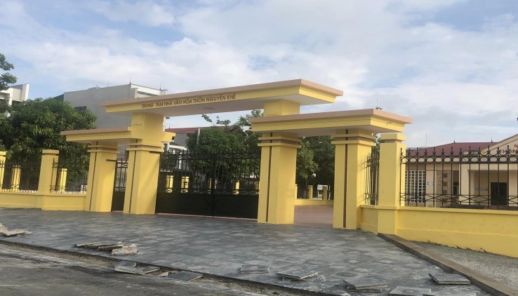 HÓT-HÓT- thôn nguyên khê ,Đông anh , Hà nội
ngõ thông cách Đường đường lê Hữu Tựu chỉ 800m 
-cách khu công nghiệp nguyên khê 1km 
-bán kính 800m