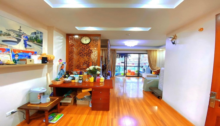 Siêu Phẩm Hoàn Kiếm, Mặt phố Hàng Bạc 140m x 5T. Giá 83 tỷ.