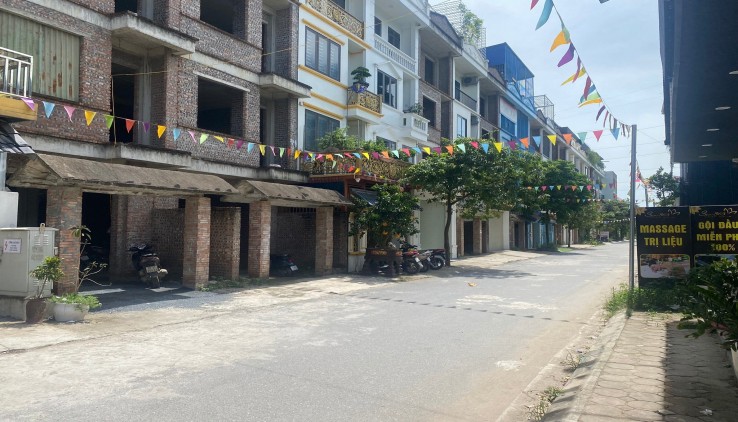 Cc F0 gửi bán nhà 4.5 tầng LK4 KĐT Lộc Ninh 67.5m2, tt Chúc Sơn, Chương Mỹ, HN, kinh doanh, văn phòng, spa, ô tô tránh