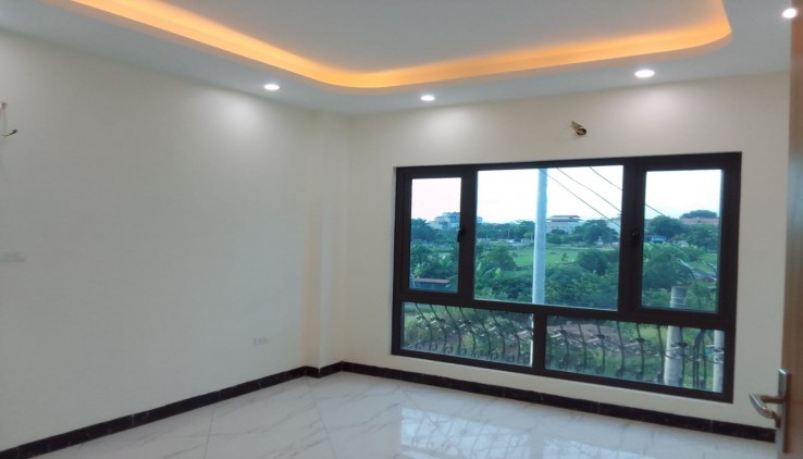 Cc gửi bán nhà 4 tầng, 37.3m2, giá chỉ 3.x tỷ (x nho nhỏ), mt 5m, hậu 5.1 m, tại Tràng An, tt Chúc Sơn, Chương Mỹ, Hà Nội, ô tô vào nhà, gara, giáp