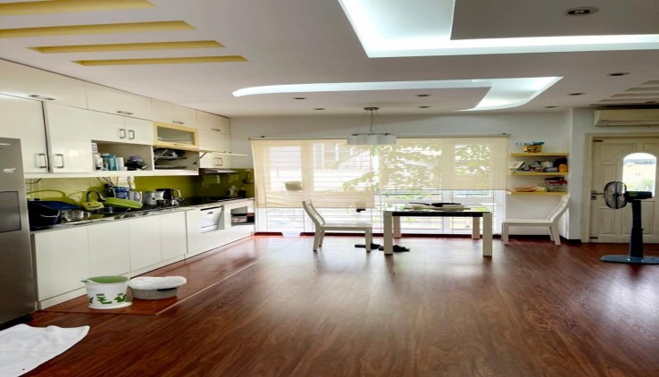 BÁN BIỆT THỰ MẶT PHỐ ĐÔNG QUAN CẦU GIẤY 130m 5T 10m MẶT TIỀN RỘNG, LÔ GÓC 3 THOÁNG, Ở VÀ KINH DOANH