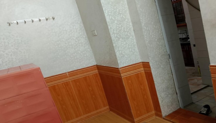 CHO THUÊ NHÀ TẬP THỂ NGÕ GIẢI PHÓNG 65 M2, 2 NGỦ, 7 TRIỆU - ĐỒ CƠ BẢN - Ở GĐ, KD ONL