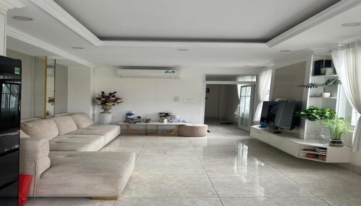 Bán nhà Mặt Phố Đồng Cổ 40m2- 7 tầng, chào giá 15.5 tỷ còn thương lượng.