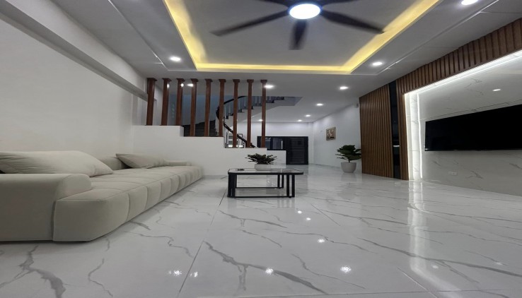(Lô Góc) Bán nhà ngõ 73 Hoàng Ngân 50mx5T 6PN nhỉnh 7 tỷ ba mặt thoáng 2 tiền gần oto ở sướng