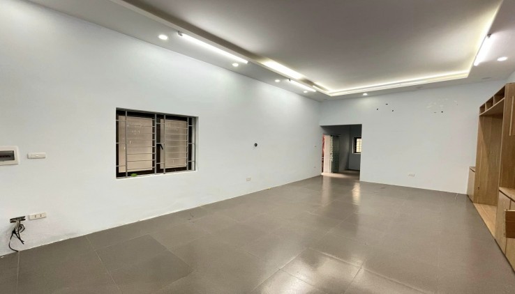 Bán Nhà Vị Trí Đẹp Tại Xã Đàn - Gần Phố - Thẳng Ngõ - An Sinh - Sổ Đỏ Chính Chủ - Giao Dịch Ngay