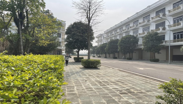 THANH TOÁN 1.8 TỶ.  KĐT XUÂN HƯNG CK ĐẾN 460 TRIỆU ĐỒNG. SIÊU KHOONGGIAN XANH.  CĐT: 0966 343 969