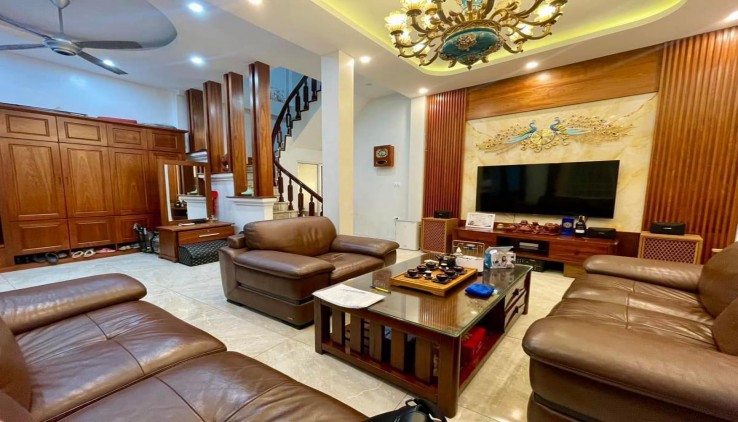 BÁN GẤP NHÀ KHU HOÀNG CẦU, TRẦN QUANG DIỆU, 50M, 5 TẦNG, NGÕ PHÂN LÔ, KINH DOANH, Ô TÔ, GIÁ CHỈ 14,X TỶ, LH 0904263664
