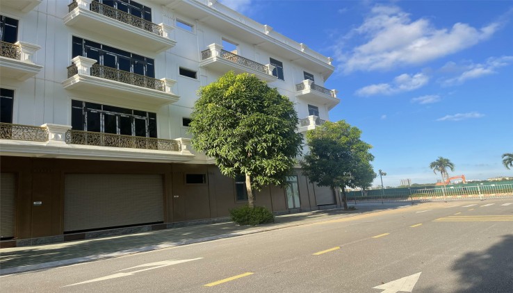 THANH TOÁN 1.8 TỶ. NHẬN NHÀ, SANG TÊN SỔ NGAY.  CĐT: 0966 343 969