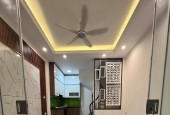 CHỦ THUA BÓNG CẦN BÁN GẤP NHÀ DÔC Minh Khai 26/28m x  5 tầng x mt 3.4m