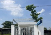 Nhà đẹp Bình Minh cần bán gấp 1 tỷ 6 trọn sổ 1 sẹc QL1A. Hỗ trợ vay 3 bên , Lh 0799 216 799 em Trinh.
