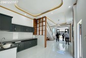 bán nhà mới xây cách Chợ 600m Sổ Riêng Thổ Cư