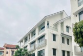 Bán căn liền kề 75m2 Geleximco ngay trung tâm thương mại giá hơn 10 tỷ.
Chính chủ bán hộ 4 tầng diện tích 75m2 giá hơn 10 tỷ.