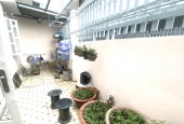 Nhà Đẹp bán gấp, Quốc Lộ 13, Thủ Đức, DT DTS m2 ( 5.8 x 11 ) 2 tầng, HXH, chỉ 4.55 Ty.