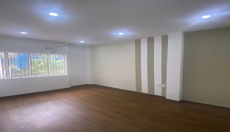 A - Nhà bán  Phú Nhuận 67m2 ,  5 Tầng BTCT -  Lê Văn Sỹ P13  Giảm còn 6 tỷ 2