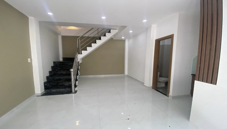 A - Nhà bán  Phú Nhuận 67m2 ,  5 Tầng BTCT -  Lê Văn Sỹ P13  Giảm còn 6 tỷ 2