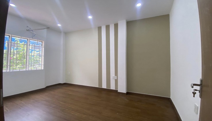 A - Nhà bán  Phú Nhuận 67m2 ,  5 Tầng BTCT -  Lê Văn Sỹ P13  Giảm còn 6 tỷ 2