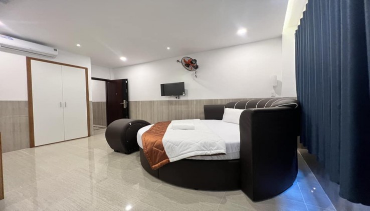 Bán khách sạn diện tích S 928 m2 28 x 35 thiết kế 8 tầng 112 phòng đẳng cấp Nguyễn Văn Quá