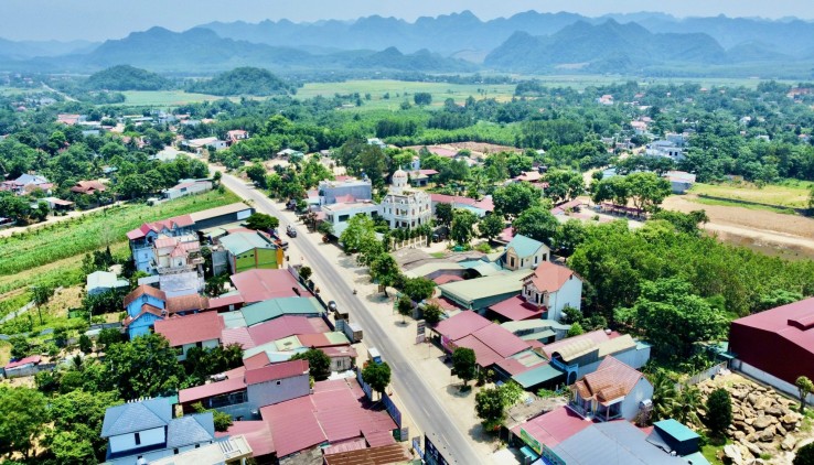 BÁN NHANH LÔ ĐẤT MẶT ĐƯỜNG LIÊN XÃ 8M, GIÁP KHU CÔNG NGHIỆP 140HA GIÁ CHƯA ĐẦY 200 TRIỆU. 0973851566