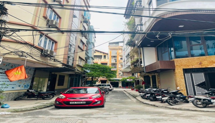 Pháo Đài Láng 33/55T3 7T 11MT

GIÁ 16.9 tỷ Đống Đa 

PHÂN LÔ - VỈA HÈ - LÔ GÓC - Ô TÔ LƯỢN VÒNG QUANH - 7 TẦNG THANG MÁY - NHÀ MỚI - KINH DOANH