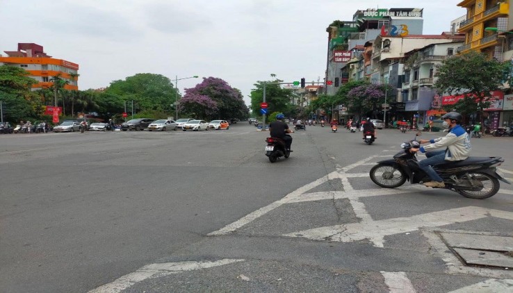 MẶT PHỐ VIP BA ĐÌNH KINH DOANH VỈA HÈ,
