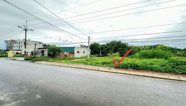 em bán lô đất đẹp diện tích  59 m full thổ cư. Mặt tiền (5,9 hậu 6,16 nở  x 9,7 m )Tại xóm làng - xã đại yên - chương Mỹ - Hà nội 
 Ô tô đỗ cửa ,