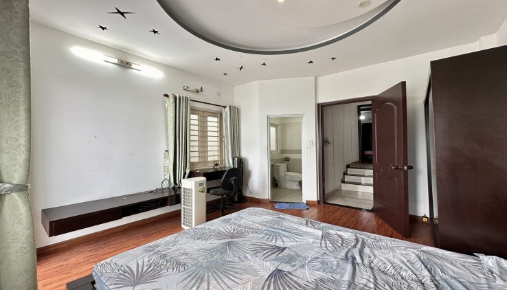 Hẻm Xe Hơi Nguyễn Trọng Tuyển Quận Phú Nhuận Phường 8.