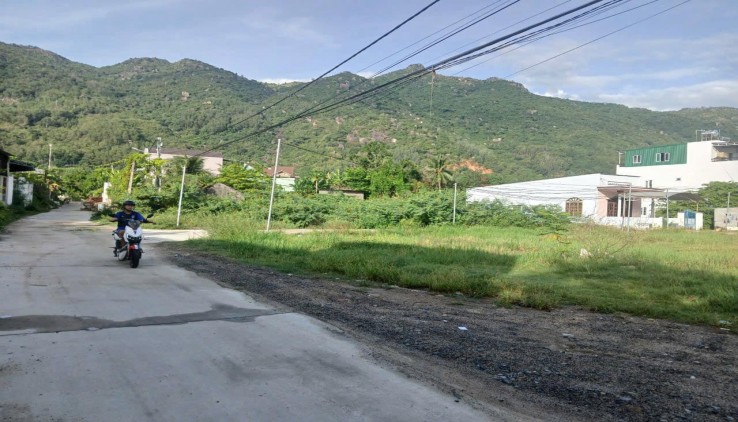 Bán Đất Thổ Cư Thôn Phước Trung, Phước Đồng, Nha Trang - Giá Chỉ 12 Triệu/m²!