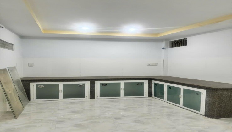 Cần bán nhà 2 tầng hẻm phường Ngọc Hiệp TTTP Nha Trang. 
- Vị trí gần chợ phương Sài, Cách ga Nha Trang chỉ 400m