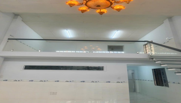 Cần bán nhà 2 tầng hẻm phường Ngọc Hiệp TTTP Nha Trang. 
- Vị trí gần chợ phương Sài, Cách ga Nha Trang chỉ 400m