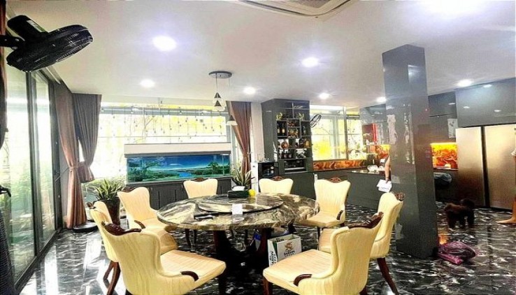 Mặt Tiền Thụt Minh Phụng Phường 10 Quận 11.