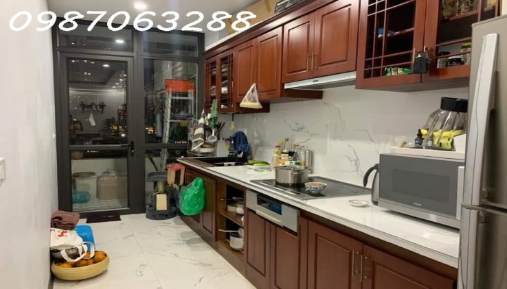BÁN CHUNG CƯ N5 HOÀNG ĐẠO THUÝ- CẦU GIẤY 98M 3 NGỦ 4,6 TỶ 0987,063.288
