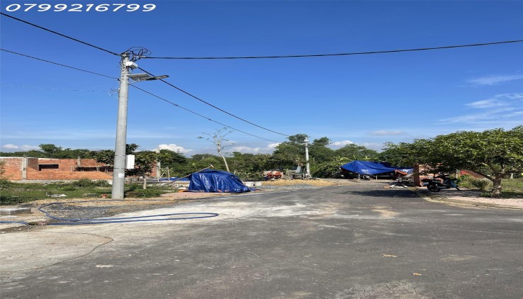 Đất nền Đồng Nai sát QL1A sổ riêng thổ cư 1 sẹc QL1A trọn sổ 1 tỷ 150 . Hỗ trợ vay 3 bên , lh 0799 216 799 em Trinh.
