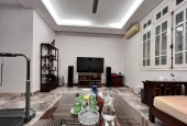 Bán nhà Láng Hạ, 70m2, 4 tầng, mặt tiền 5.5m, 24.8 tỷ, mới đẹp, ô tô tránh, vỉa hè, hiếm nhà bán