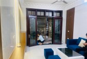 Cần bán nhà Thịnh Quang, Đống Đa mới đẹp, 2 mặt thoáng, lô góc, không lỗi 37m2 x 5 tầng. 6,95 tỷ
