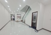 Nhà mới tinh Rosita Khang Điền - DT 100m2 - 3 tầng - cho thuê giá tốt