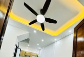 Bán căn nhà 3 tầng gần 50 m2 sổ Hà Nội 
Full nội thất giá 1,85 tỷ