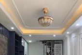 Bán nhà ngọc thụy, 33m, 3 ngủ, full nội thất, mới tinh, ô tô đỗ tận cổng chạy vòng quanh